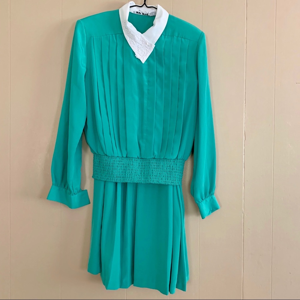 Vintage Teal Pleated Dress with White Lace Collar